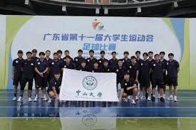 姆巴佩双响助皇马客场取胜登顶西甲